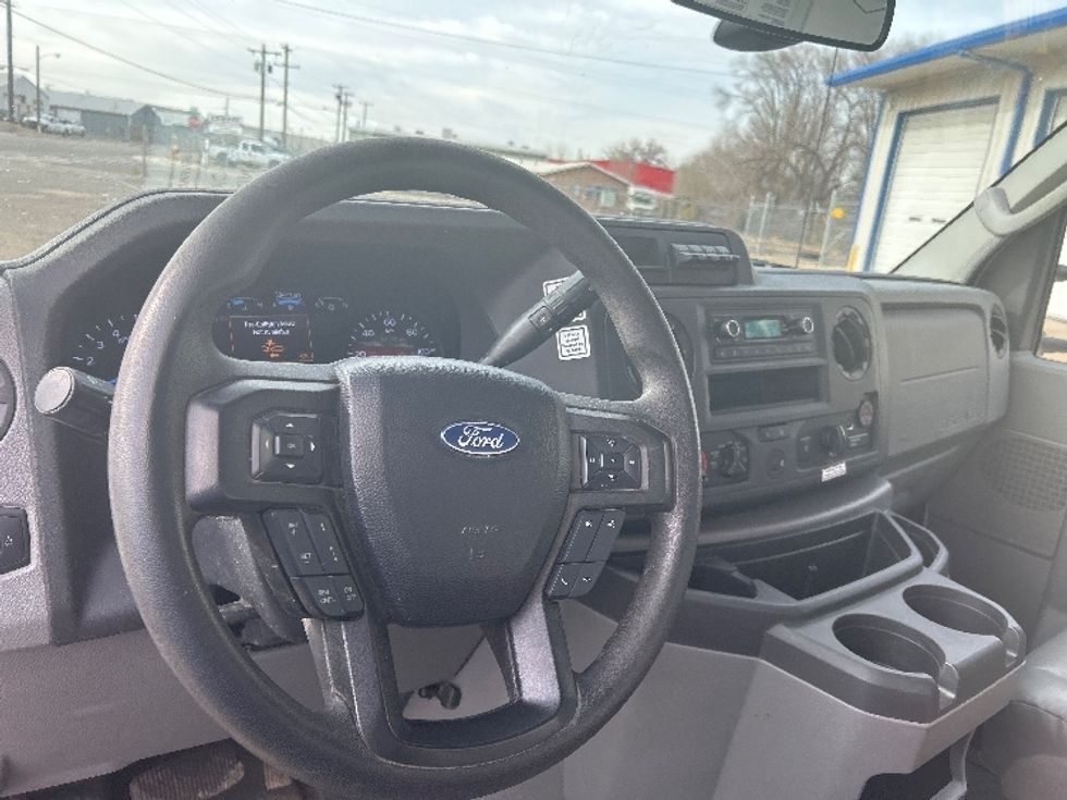 Light Duty Box Truck-Light and Medium Duty Trucks-Ford-2022-E350-Las Vegas-NV-91,524\n\t\tmiles-$ 33,500 - Image 18