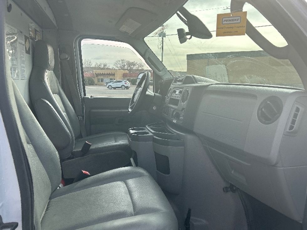 Light Duty Box Truck-Light and Medium Duty Trucks-Ford-2022-E350-Las Vegas-NV-91,524\n\t\tmiles-$ 33,500 - Image 22