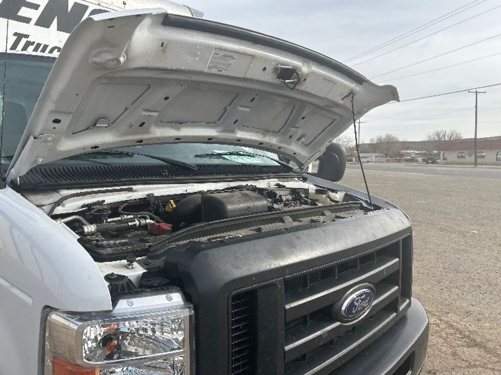 Light Duty Box Truck-Light and Medium Duty Trucks-Ford-2022-E350-Las Vegas-NV-91,524\n\t\tmiles-$ 33,500 - Image 24