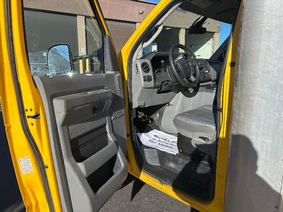 Light Duty Box Truck-Light and Medium Duty Trucks-Ford-2022-E350-Las Vegas-NV-96,326\n\t\tmiles-$ 29,750 - Image 16