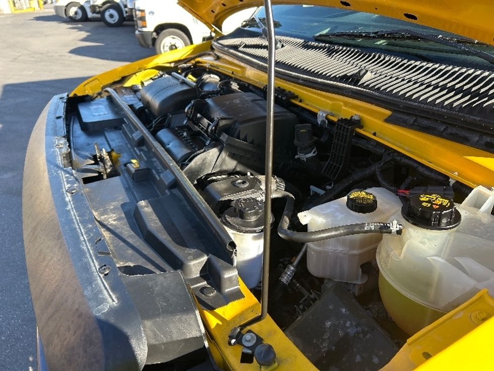 Light Duty Box Truck-Light and Medium Duty Trucks-Ford-2022-E350-Las Vegas-NV-96,326\n\t\tmiles-$ 29,750 - Image 24