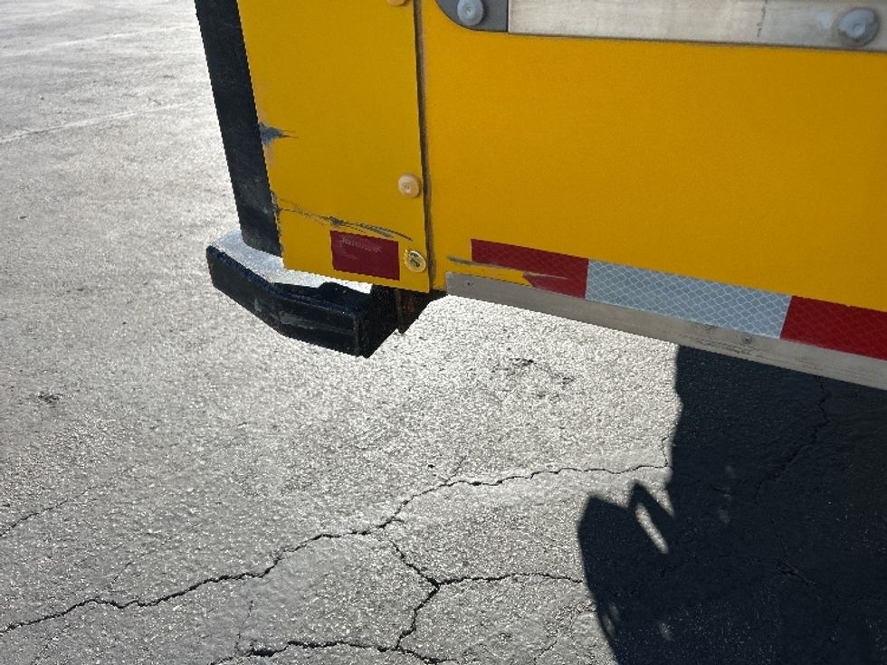 Light Duty Box Truck-Light and Medium Duty Trucks-Ford-2022-E350-Las Vegas-NV-96,326\n\t\tmiles-$ 29,750 - Image 27