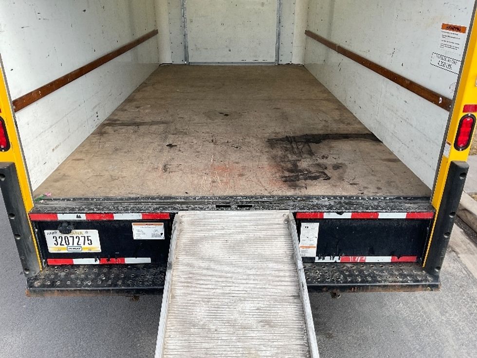 Light Duty Box Truck-Light and Medium Duty Trucks-Ford-2022-E350-Las Vegas-NV-96,634\n\t\tmiles-$ 29,750 - Image 10