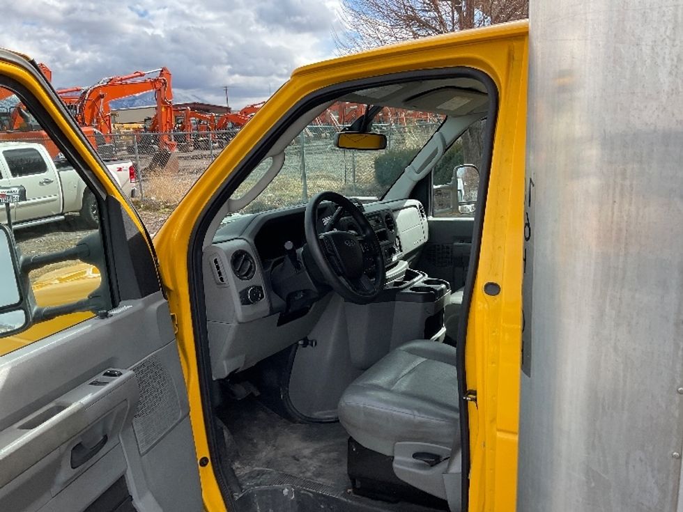 Light Duty Box Truck-Light and Medium Duty Trucks-Ford-2022-E350-Las Vegas-NV-96,634\n\t\tmiles-$ 29,750 - Image 16