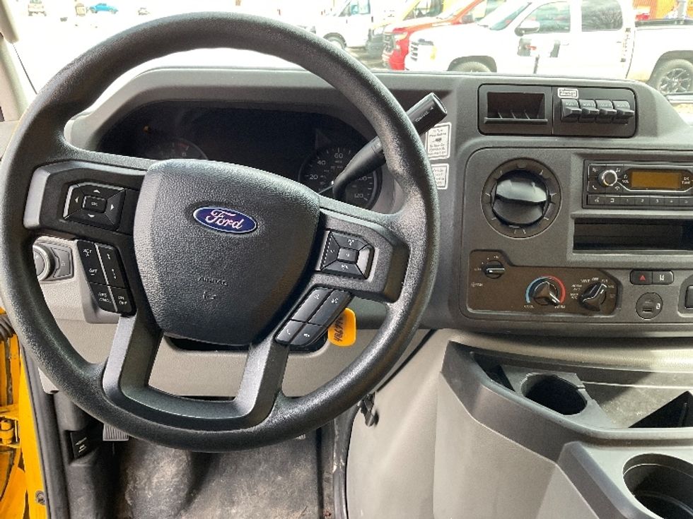 Light Duty Box Truck-Light and Medium Duty Trucks-Ford-2022-E350-Las Vegas-NV-96,634\n\t\tmiles-$ 29,750 - Image 18