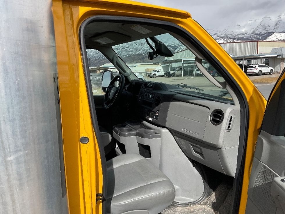 Light Duty Box Truck-Light and Medium Duty Trucks-Ford-2022-E350-Las Vegas-NV-96,634\n\t\tmiles-$ 29,750 - Image 20