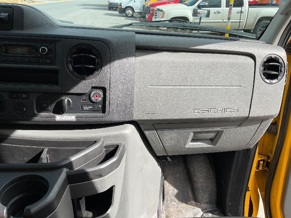 Light Duty Box Truck-Light and Medium Duty Trucks-Ford-2022-E350-Las Vegas-NV-96,634\n\t\tmiles-$ 29,750 - Image 21