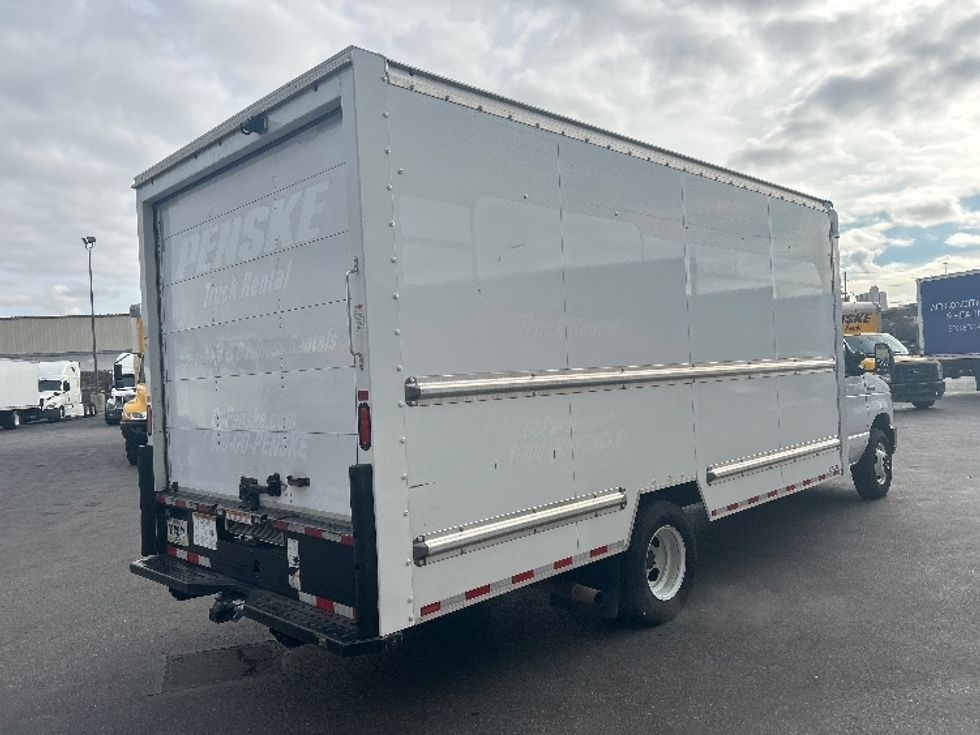 Light Duty Box Truck-Light and Medium Duty Trucks-Ford-2022-E350-Las Vegas-NV-98,066\n\t\tmiles-$ 32,750 - Image 13