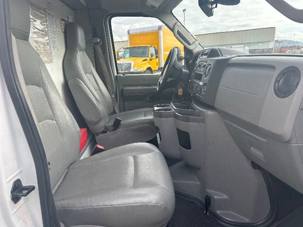 Light Duty Box Truck-Light and Medium Duty Trucks-Ford-2022-E350-Las Vegas-NV-98,066\n\t\tmiles-$ 32,750 - Image 22