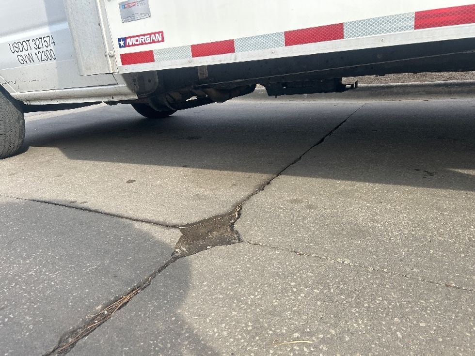 Light Duty Box Truck-Light and Medium Duty Trucks-Ford-2022-E350-Lenexa-KS-98,899\n\t\tmiles-$ 30,750 - Image 5