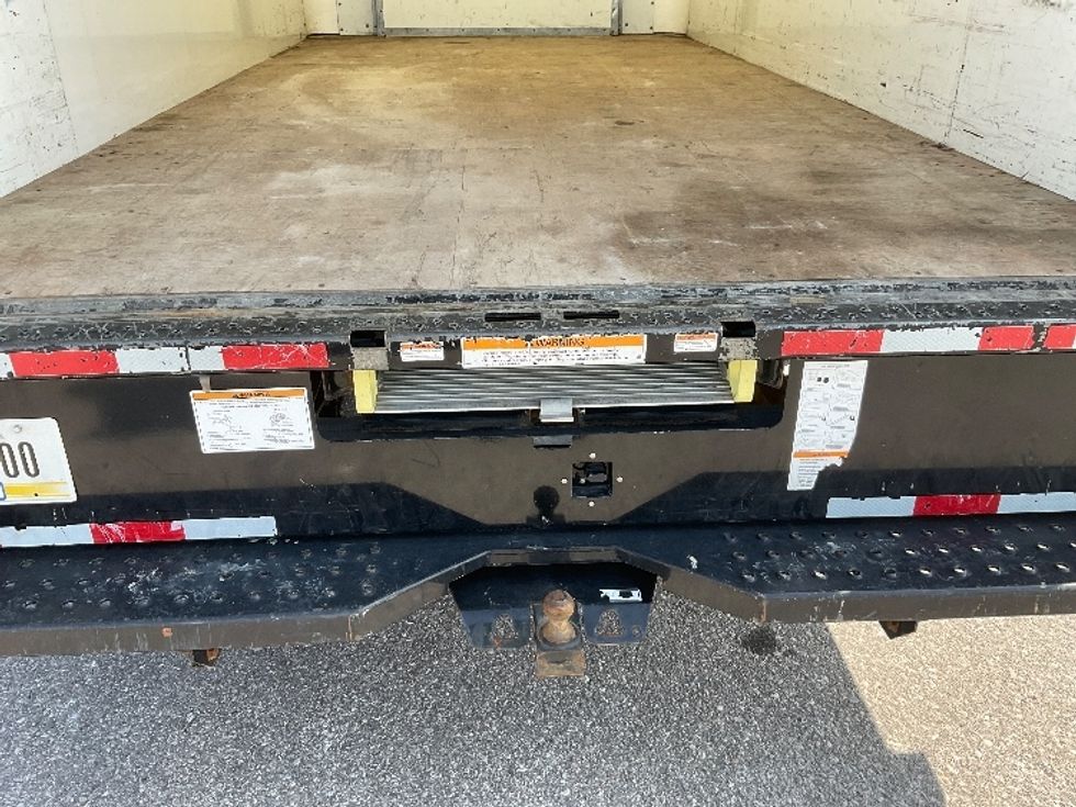 Light Duty Box Truck-Light and Medium Duty Trucks-Ford-2022-E350-Lexington-KY-118,392\n\t\tmiles-$ 24,250 - Image 10