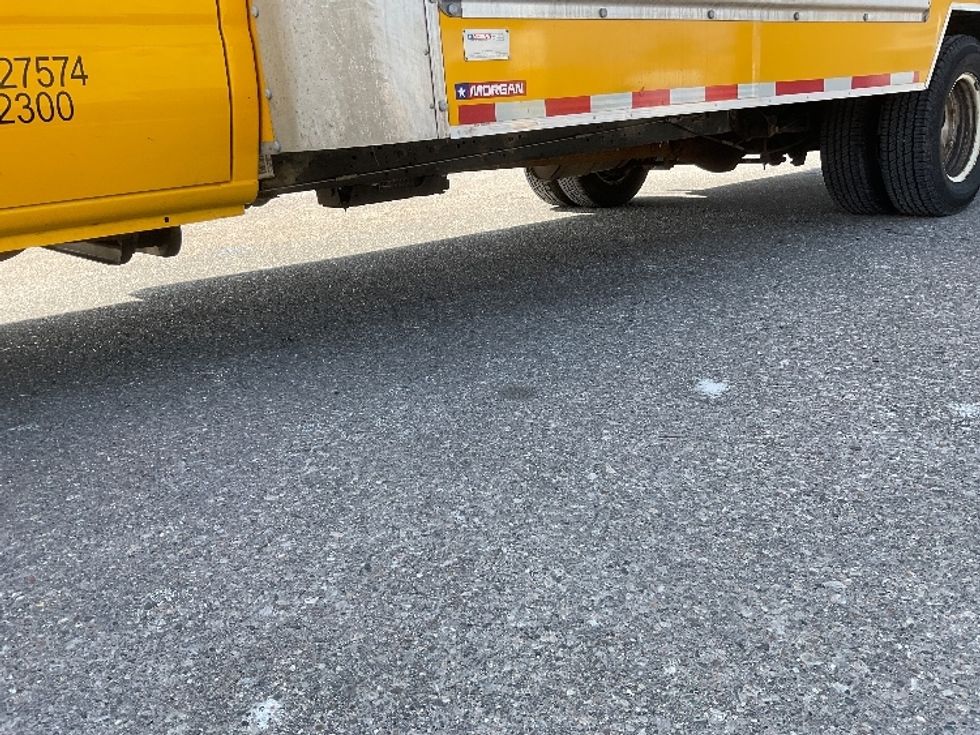 Light Duty Box Truck-Light and Medium Duty Trucks-Ford-2022-E350-Lexington-KY-118,392\n\t\tmiles-$ 24,250 - Image 5