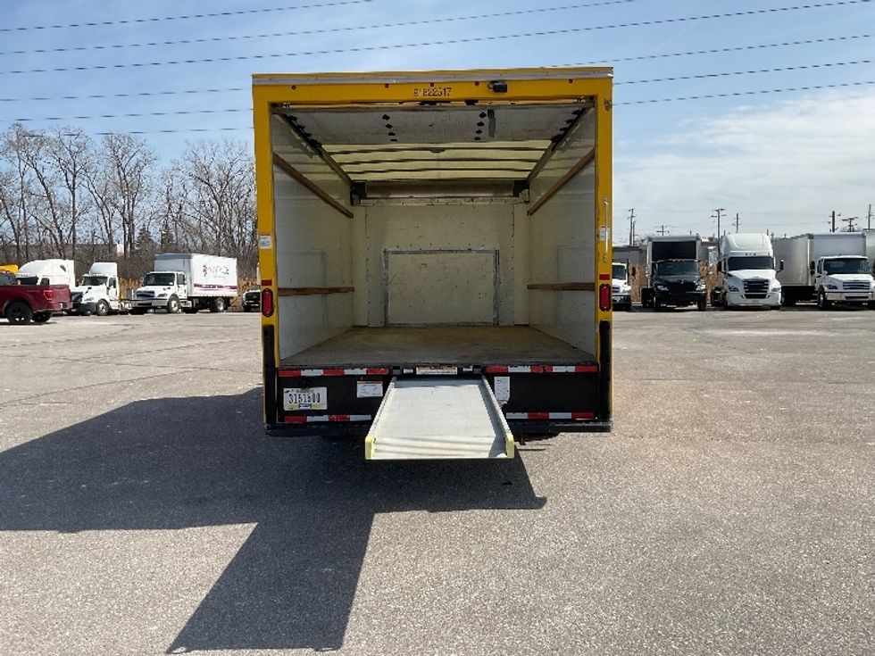 Light Duty Box Truck-Light and Medium Duty Trucks-Ford-2022-E350-Lexington-KY-118,392\n\t\tmiles-$ 24,250 - Image 9