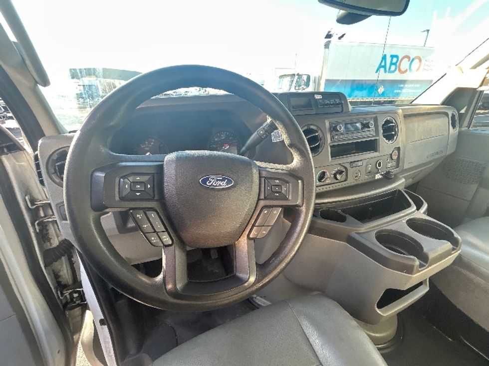 Light Duty Box Truck-Light and Medium Duty Trucks-Ford-2022-E350-Linden-NJ-106,715\n\t\tmiles-$ 29,000 - Image 18