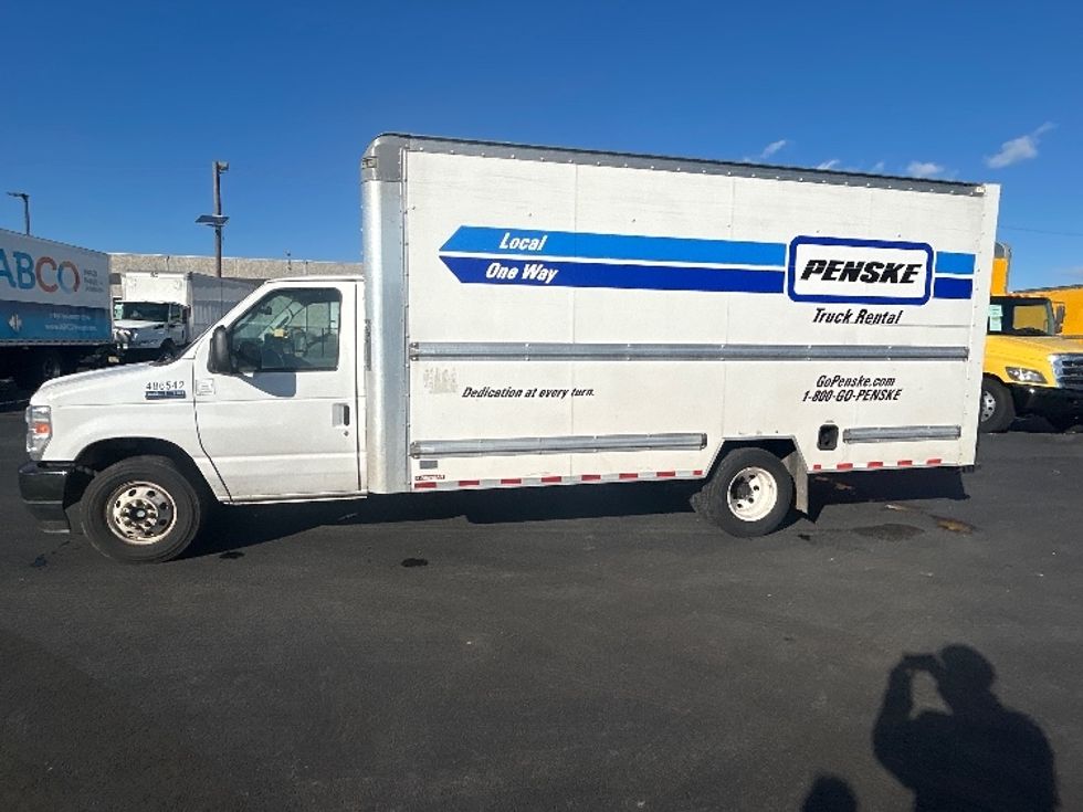 Light Duty Box Truck-Light and Medium Duty Trucks-Ford-2022-E350-Linden-NJ-106,715\n\t\tmiles-$ 29,000 - Image 4