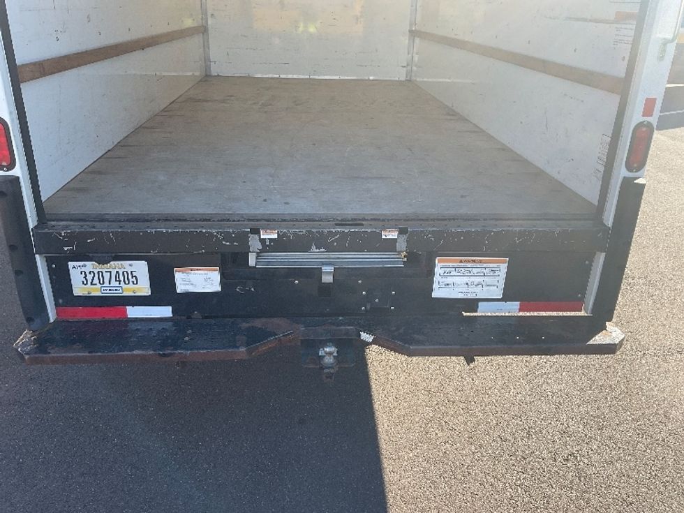 Light Duty Box Truck-Light and Medium Duty Trucks-Ford-2022-E350-Linden-NJ-73,165\n\t\tmiles-$ 38,250 - Image 10