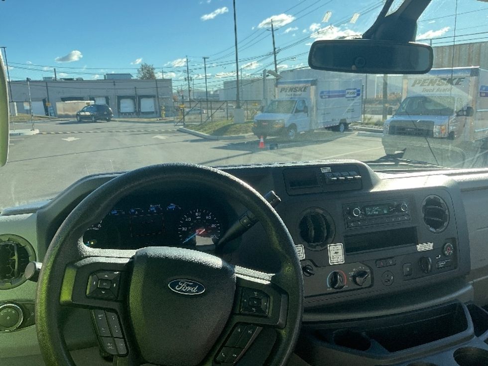 Light Duty Box Truck-Light and Medium Duty Trucks-Ford-2022-E350-Linden-NJ-73,165\n\t\tmiles-$ 38,250 - Image 18