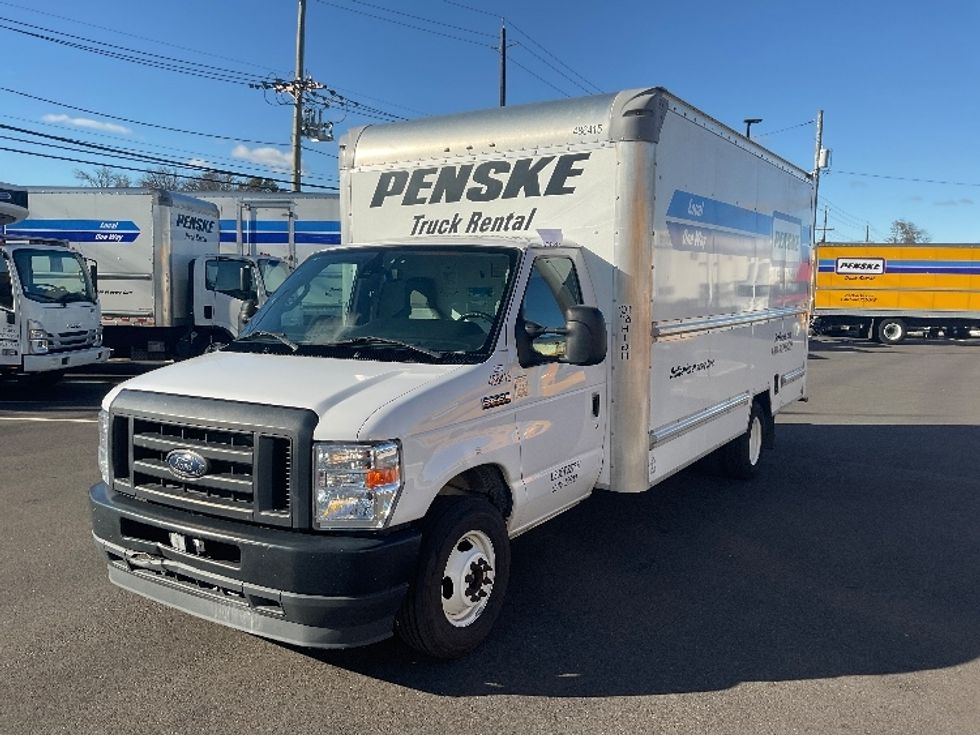 Light Duty Box Truck-Light and Medium Duty Trucks-Ford-2022-E350-Linden-NJ-73,165\n\t\tmiles-$ 38,250 - Image 3