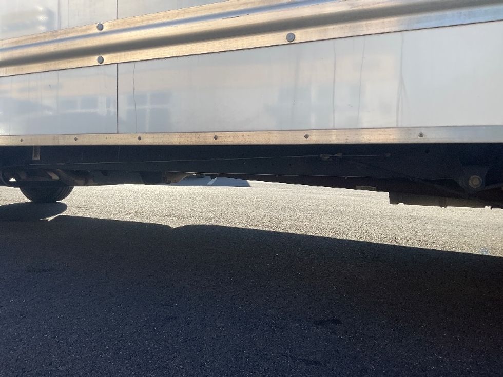 Light Duty Box Truck-Light and Medium Duty Trucks-Ford-2022-E350-Linden-NJ-73,165\n\t\tmiles-$ 38,250 - Image 5