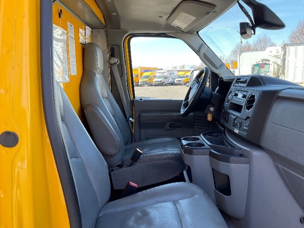 Light Duty Box Truck-Light and Medium Duty Trucks-Ford-2022-E350-Lindon-UT-126,856\n\t\tmiles-$ 24,750 - Image 22