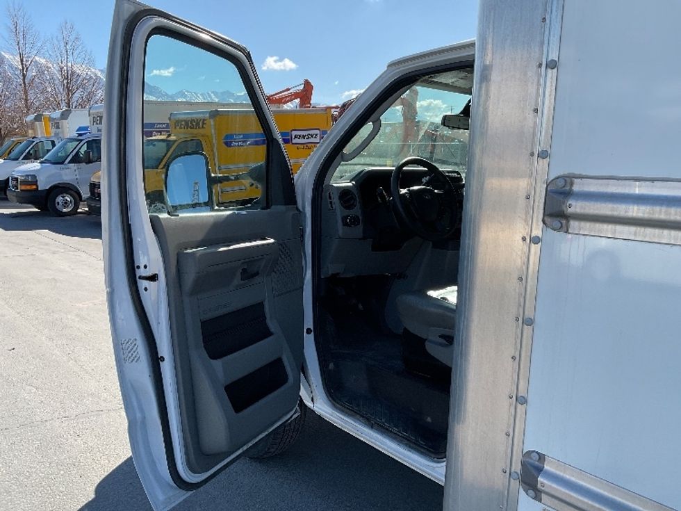 Light Duty Box Truck-Light and Medium Duty Trucks-Ford-2022-E350-Lindon-UT-57,489\n\t\tmiles-$ 42,500 - Image 15