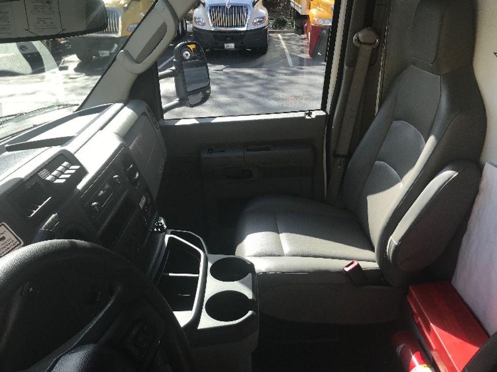 Light Duty Box Truck-Light and Medium Duty Trucks-Ford-2022-E350-Lithia Springs-GA-58,725\n\t\tmiles-$ 43,500 - Image 18