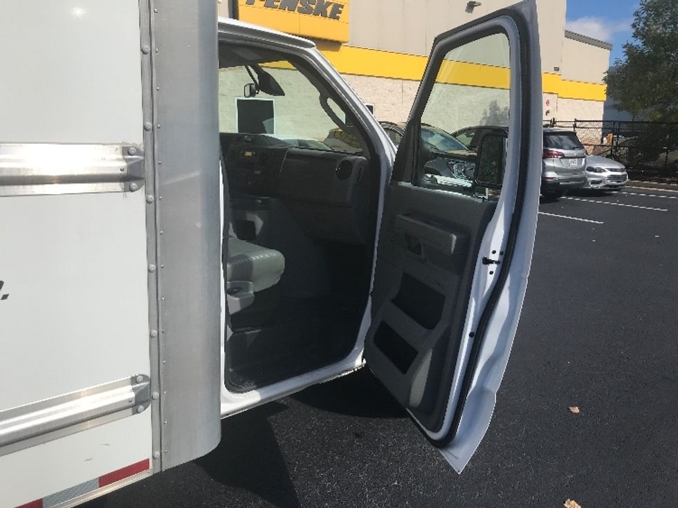 Light Duty Box Truck-Light and Medium Duty Trucks-Ford-2022-E350-Lithia Springs-GA-58,725\n\t\tmiles-$ 43,500 - Image 19