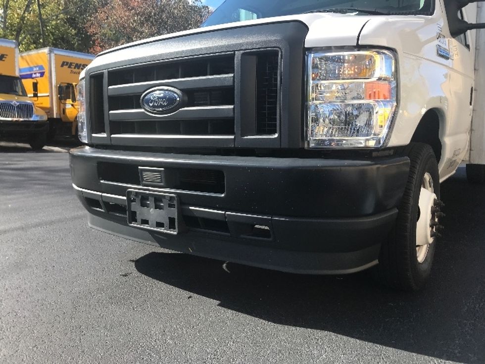 Light Duty Box Truck-Light and Medium Duty Trucks-Ford-2022-E350-Lithia Springs-GA-58,725\n\t\tmiles-$ 43,500 - Image 26