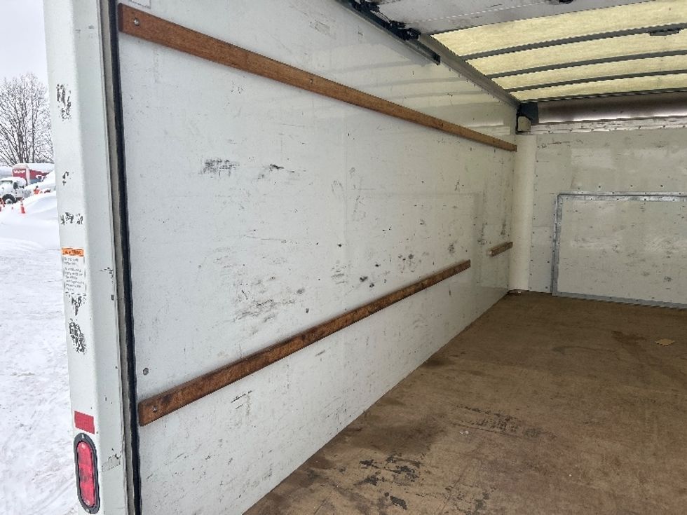 Light Duty Box Truck-Light and Medium Duty Trucks-Ford-2022-E350-Liverpool-NY-100,250\n\t\tmiles-$ 29,000 - Image 11