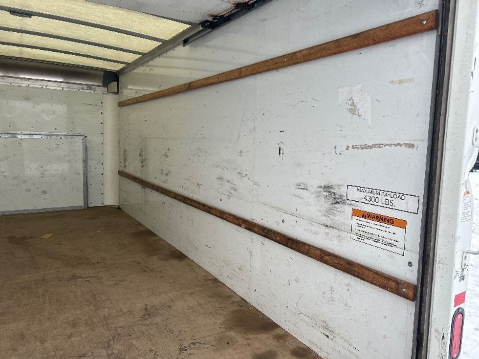 Light Duty Box Truck-Light and Medium Duty Trucks-Ford-2022-E350-Liverpool-NY-100,250\n\t\tmiles-$ 29,000 - Image 12