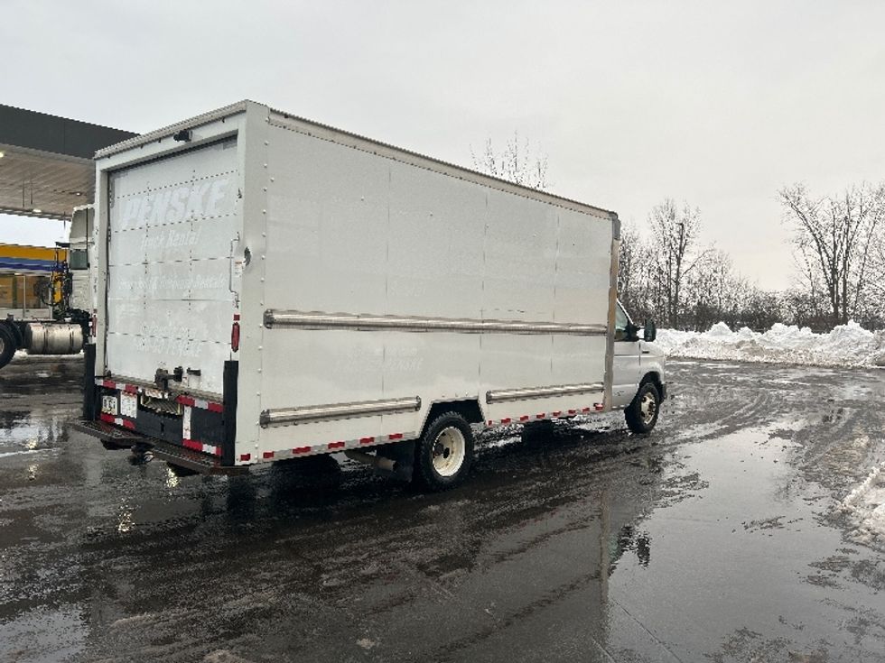 Light Duty Box Truck-Light and Medium Duty Trucks-Ford-2022-E350-Liverpool-NY-100,250\n\t\tmiles-$ 29,000 - Image 13