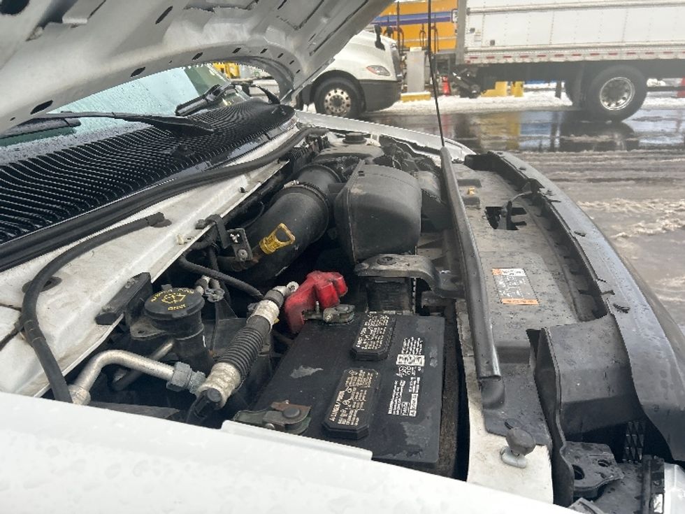 Light Duty Box Truck-Light and Medium Duty Trucks-Ford-2022-E350-Liverpool-NY-100,250\n\t\tmiles-$ 29,000 - Image 23