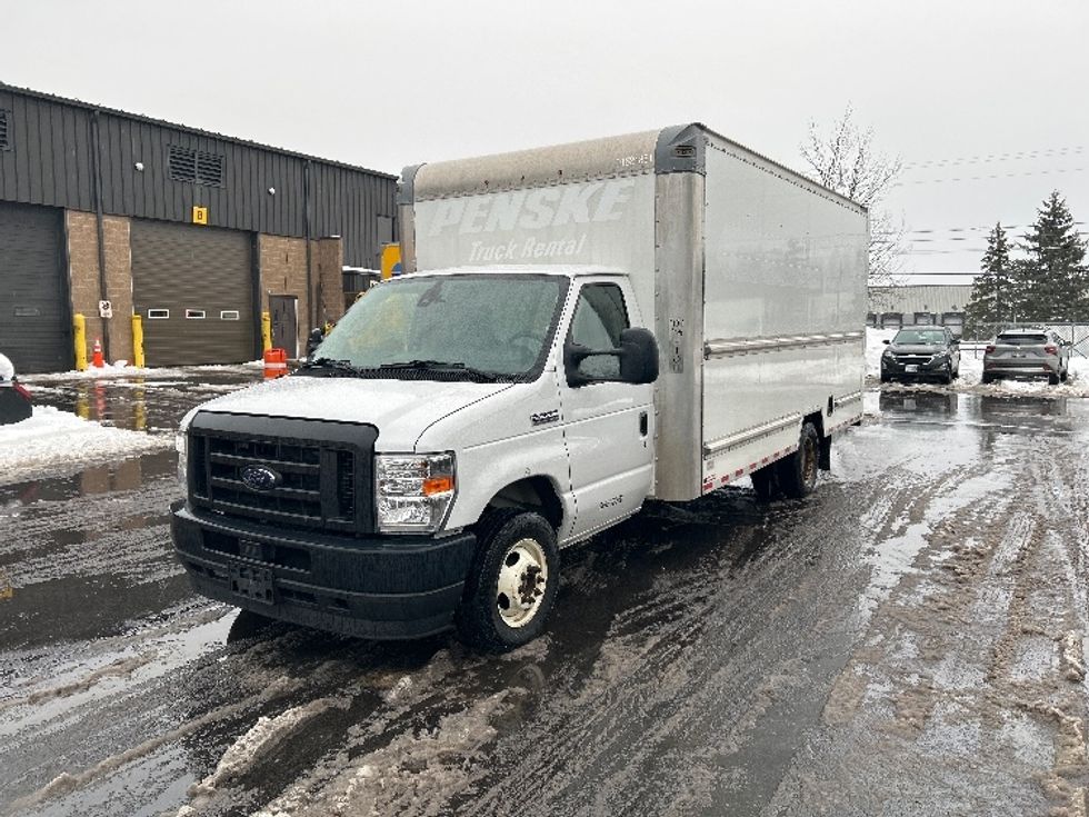 Light Duty Box Truck-Light and Medium Duty Trucks-Ford-2022-E350-Liverpool-NY-100,250\n\t\tmiles-$ 29,000 - Image 3