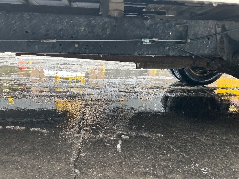 Light Duty Box Truck-Light and Medium Duty Trucks-Ford-2022-E350-Liverpool-NY-100,250\n\t\tmiles-$ 29,000 - Image 5