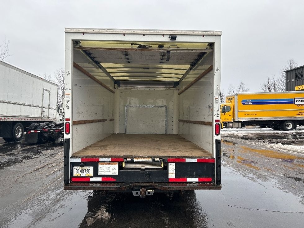 Light Duty Box Truck-Light and Medium Duty Trucks-Ford-2022-E350-Liverpool-NY-100,250\n\t\tmiles-$ 29,000 - Image 8
