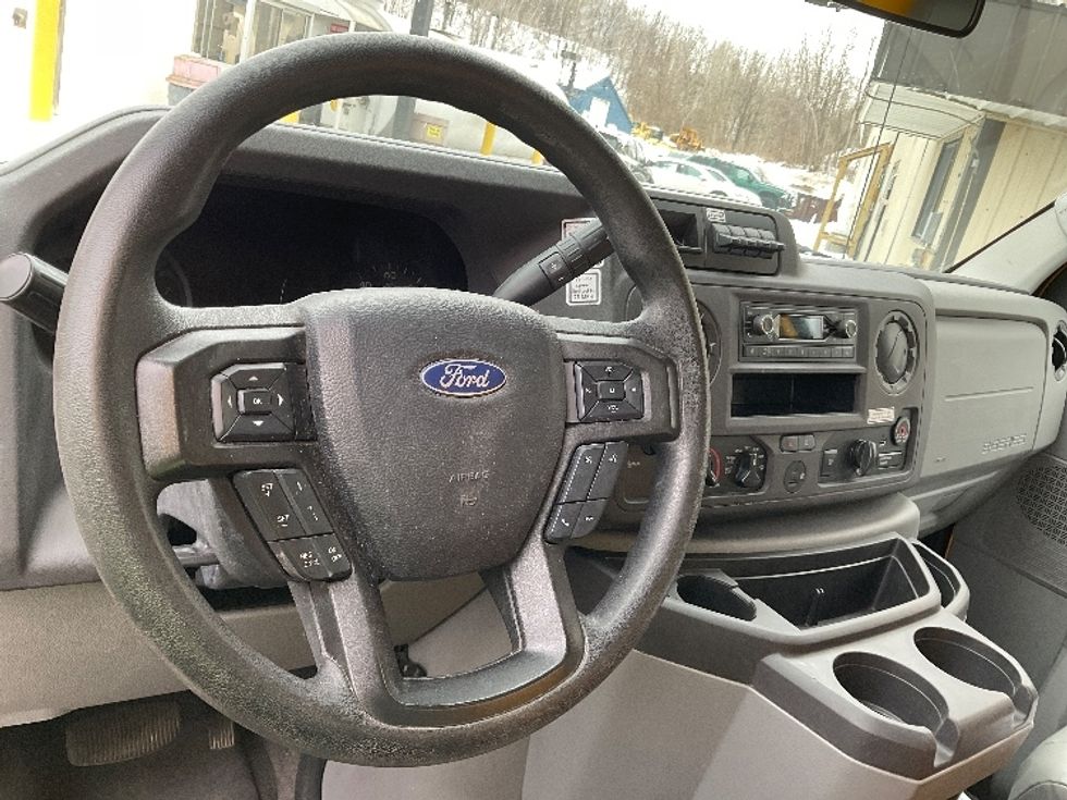 Light Duty Box Truck-Light and Medium Duty Trucks-Ford-2022-E350-Liverpool-NY-121,879\n\t\tmiles-$ 24,250 - Image 17