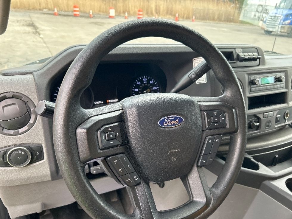 Light Duty Box Truck-Light and Medium Duty Trucks-Ford-2022-E350-Liverpool-NY-121,879\n\t\tmiles-$ 24,250 - Image 18