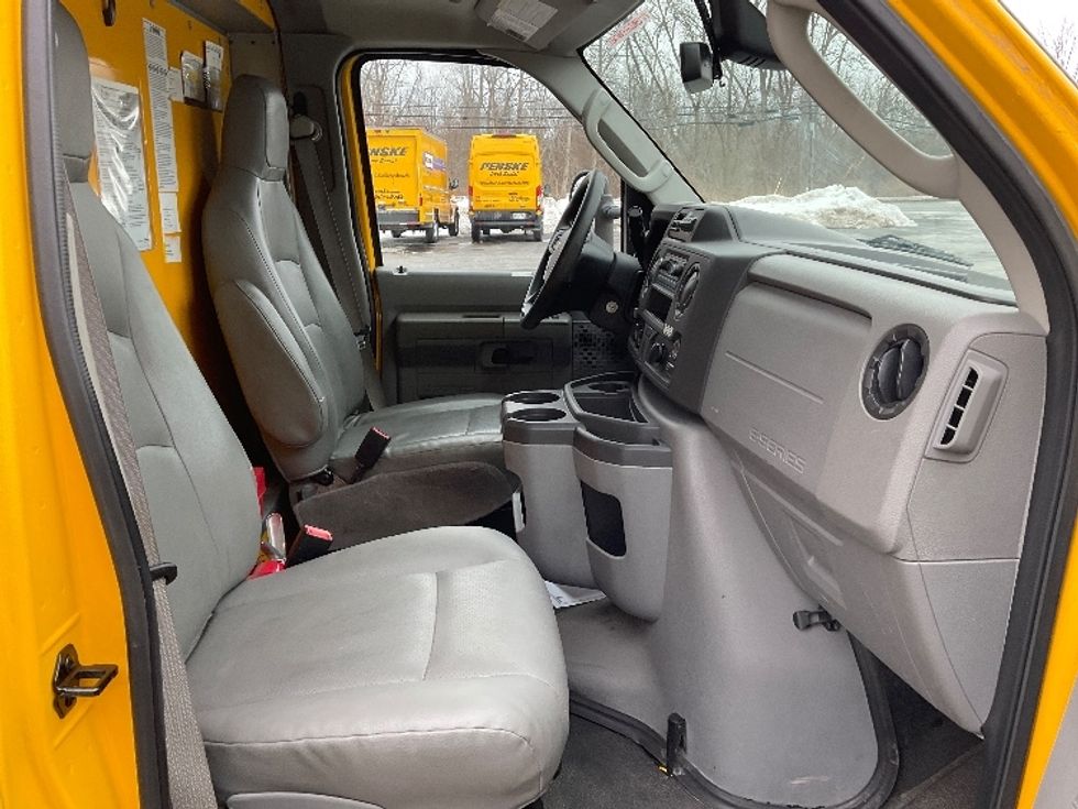 Light Duty Box Truck-Light and Medium Duty Trucks-Ford-2022-E350-Liverpool-NY-121,879\n\t\tmiles-$ 24,250 - Image 22