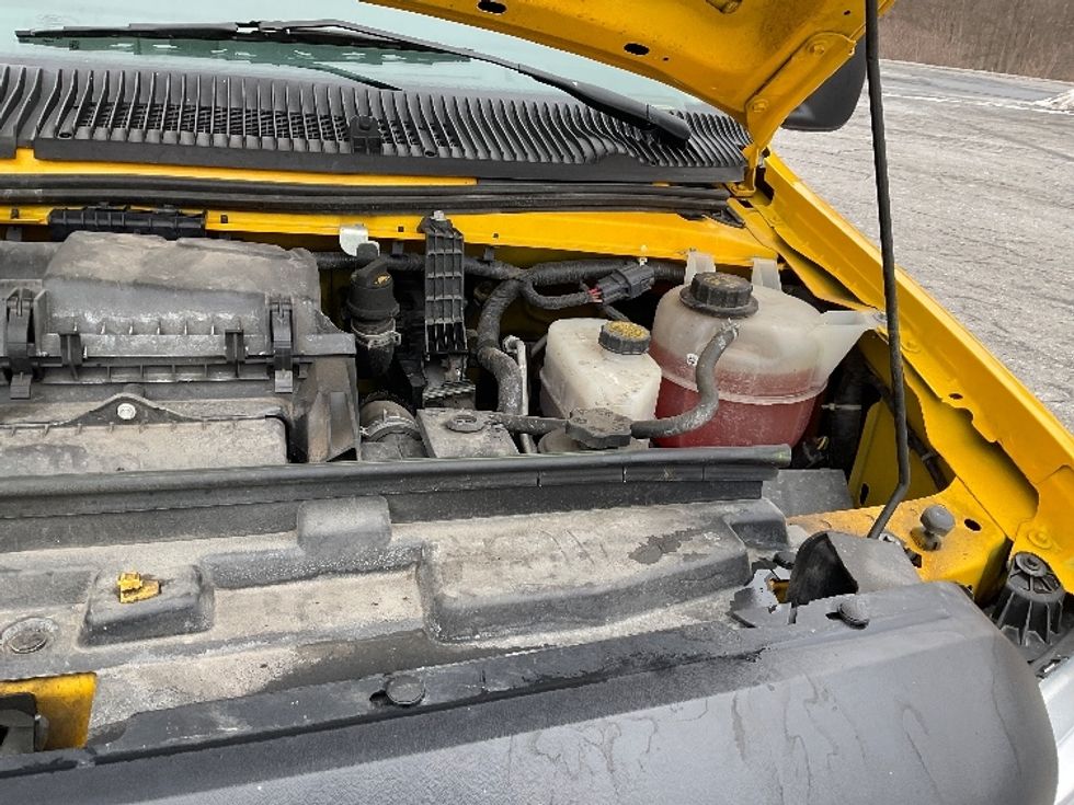 Light Duty Box Truck-Light and Medium Duty Trucks-Ford-2022-E350-Liverpool-NY-121,879\n\t\tmiles-$ 24,250 - Image 24