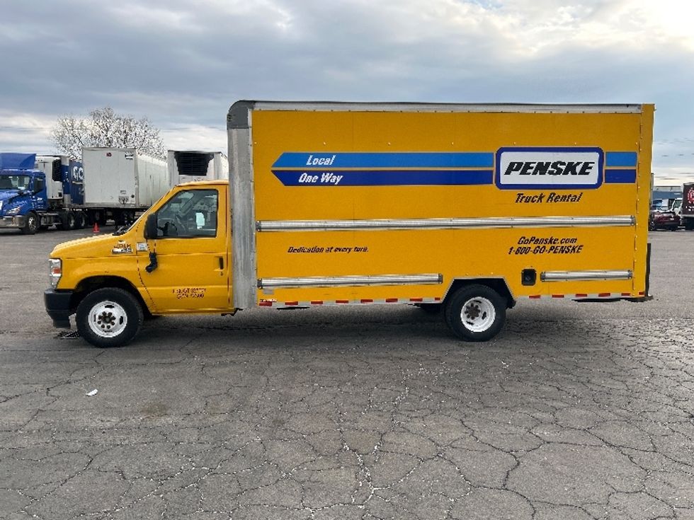 Light Duty Box Truck-Light and Medium Duty Trucks-Ford-2022-E350-Liverpool-NY-121,879\n\t\tmiles-$ 24,250 - Image 4