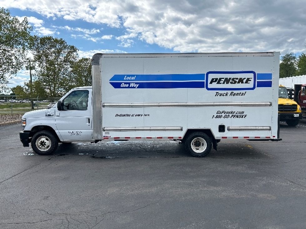 Light Duty Box Truck-Light and Medium Duty Trucks-Ford-2022-E350-Liverpool-NY-95,548\n\t\tmiles-$ 29,250 - Image 4