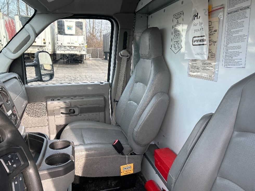Light Duty Box Truck-Light and Medium Duty Trucks-Ford-2022-E350-Liverpool-NY-99,261\n\t\tmiles-$ 29,250 - Image 18