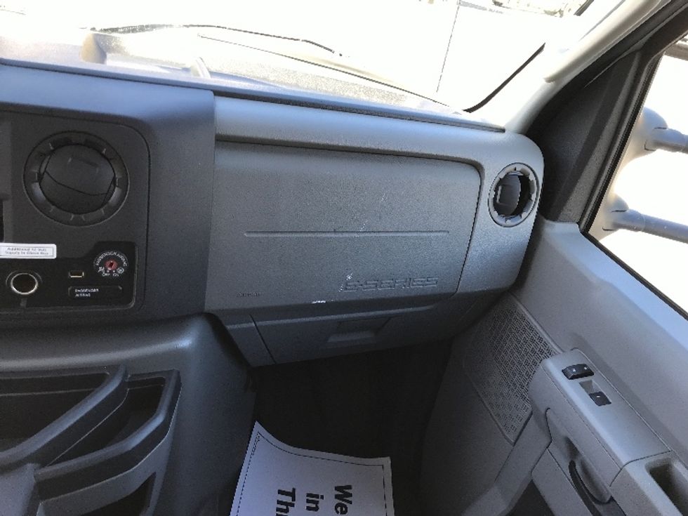 Light Duty Box Truck-Light and Medium Duty Trucks-Ford-2022-E350-Londonderry-NH-100,564\n\t\tmiles-$ 28,500 - Image 21