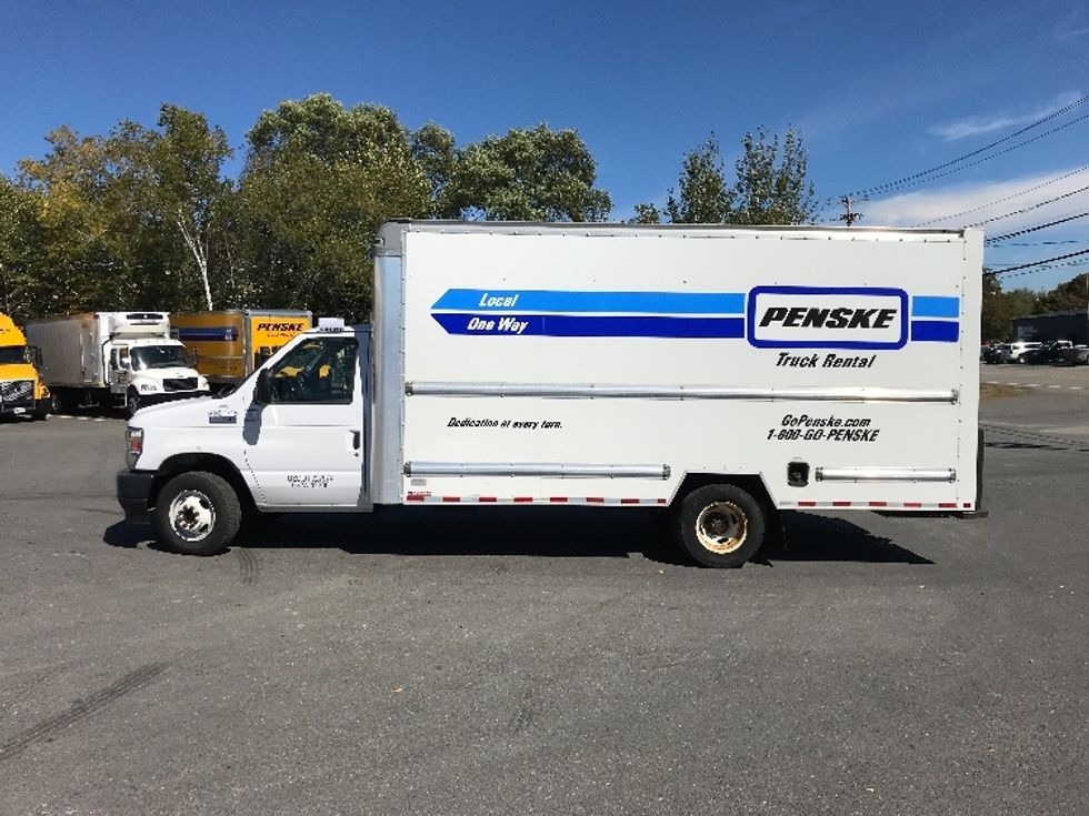 Light Duty Box Truck-Light and Medium Duty Trucks-Ford-2022-E350-Londonderry-NH-100,564\n\t\tmiles-$ 28,500 - Image 4