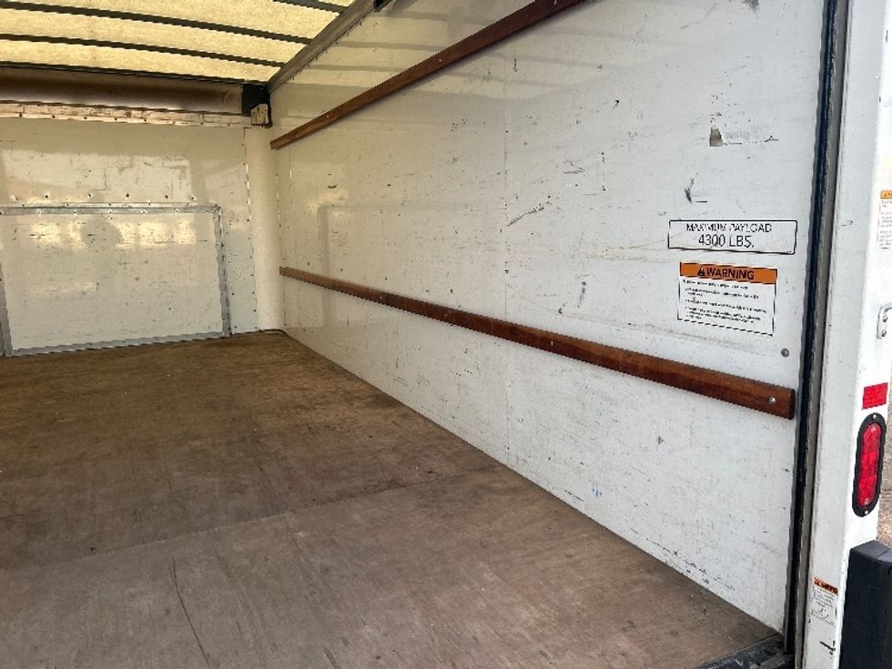 Light Duty Box Truck-Light and Medium Duty Trucks-Ford-2022-E350-Londonderry-NH-101,376\n\t\tmiles-$ 29,000 - Image 12