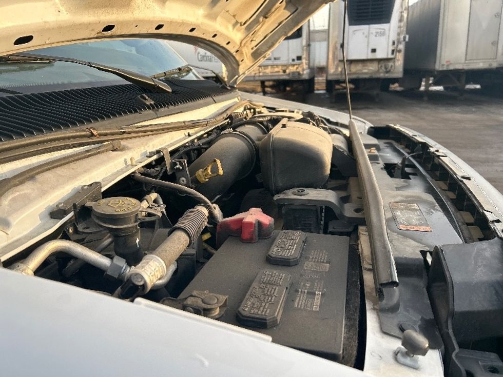 Light Duty Box Truck-Light and Medium Duty Trucks-Ford-2022-E350-Londonderry-NH-101,376\n\t\tmiles-$ 29,000 - Image 23