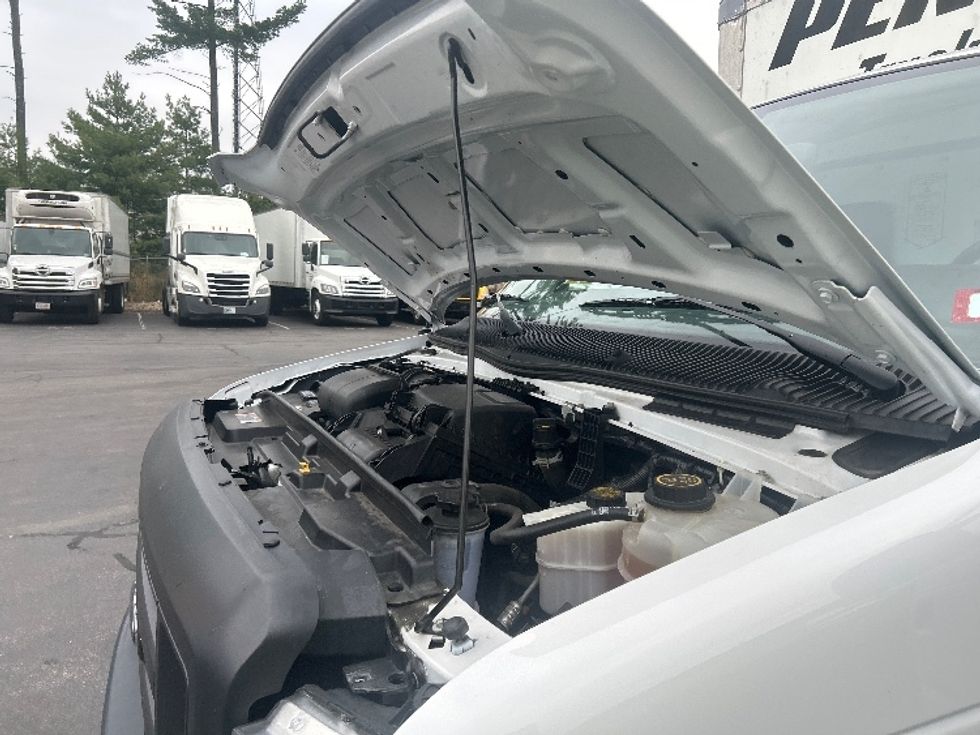 Light Duty Box Truck-Light and Medium Duty Trucks-Ford-2022-E350-Londonderry-NH-105,695\n\t\tmiles-$ 27,750 - Image 24