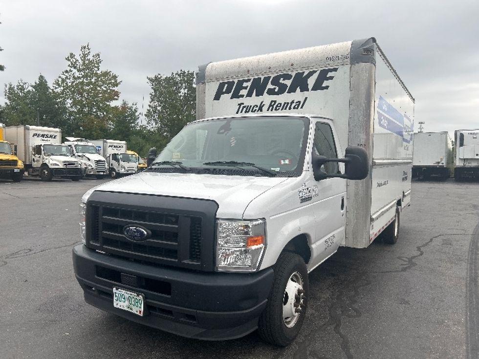 Light Duty Box Truck-Light and Medium Duty Trucks-Ford-2022-E350-Londonderry-NH-105,695\n\t\tmiles-$ 27,750 - Image 3