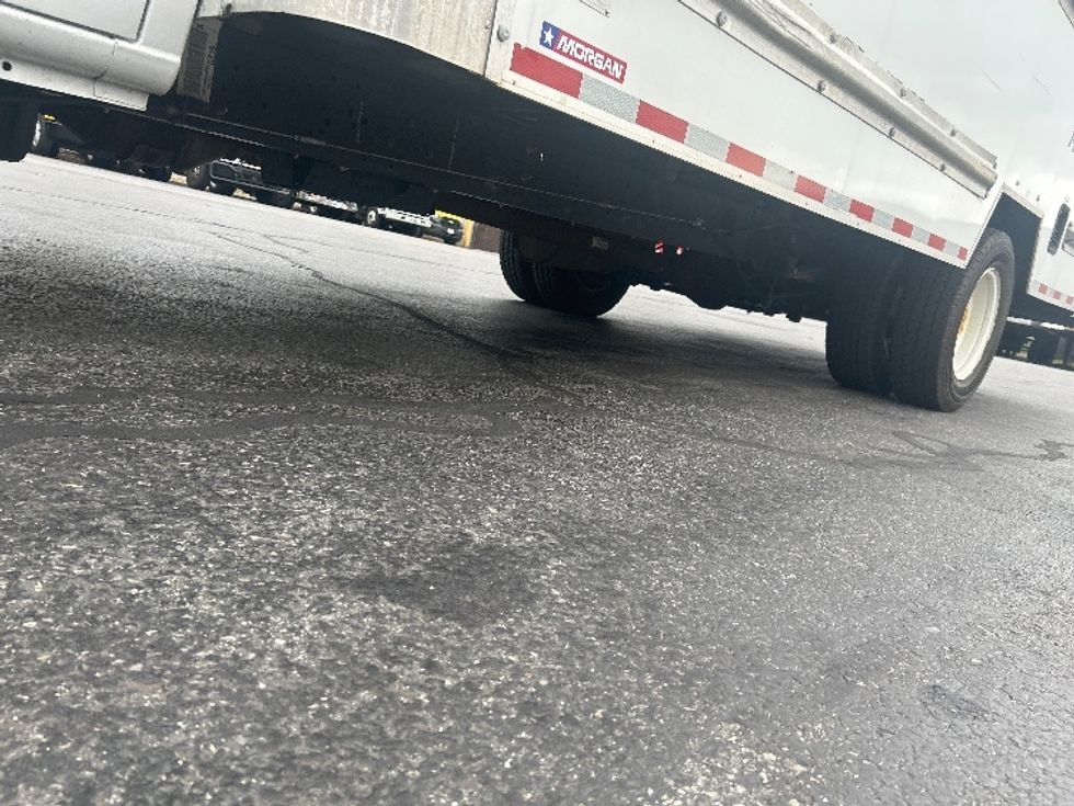 Light Duty Box Truck-Light and Medium Duty Trucks-Ford-2022-E350-Londonderry-NH-105,695\n\t\tmiles-$ 27,750 - Image 5