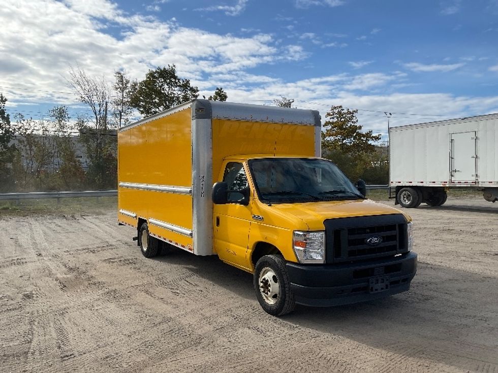 Light Duty Box Truck-Light and Medium Duty Trucks-Ford-2022-E350-Londonderry-NH-123,589\n\t\tmiles-$ 23,000 - Image 1